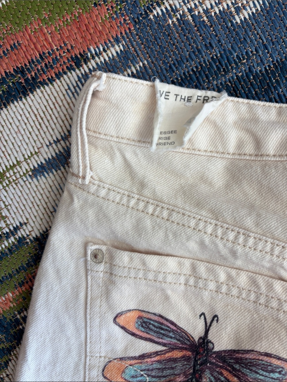 We The Free White Hand-Painted Tennessee Dragonfly low rise Illusions Jeans - Picture 7 of 8